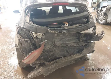 2017 Kia Forte Lx z USA, uszkodzony, nr VIN KNAFK5A81H5730789